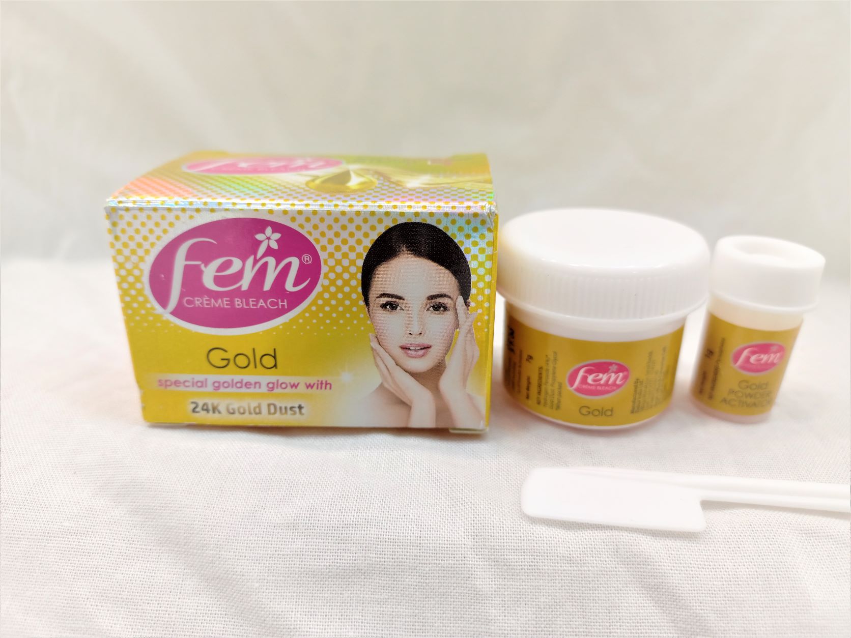 fem-special-golden-glow-cream-bleach-for-face-21g-cream-bleach-powder